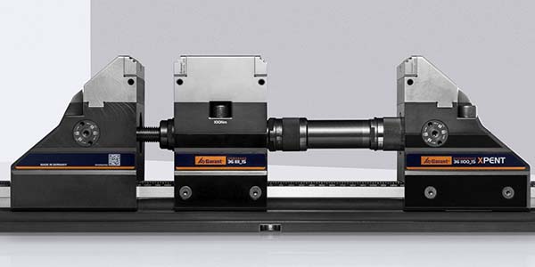 New centre jaw for five-axis vice