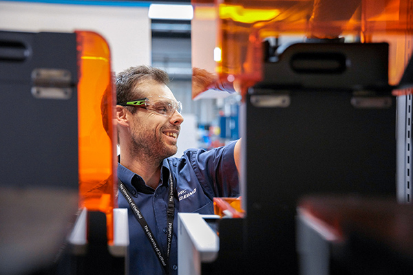 AMRC creates bank of 3D printers