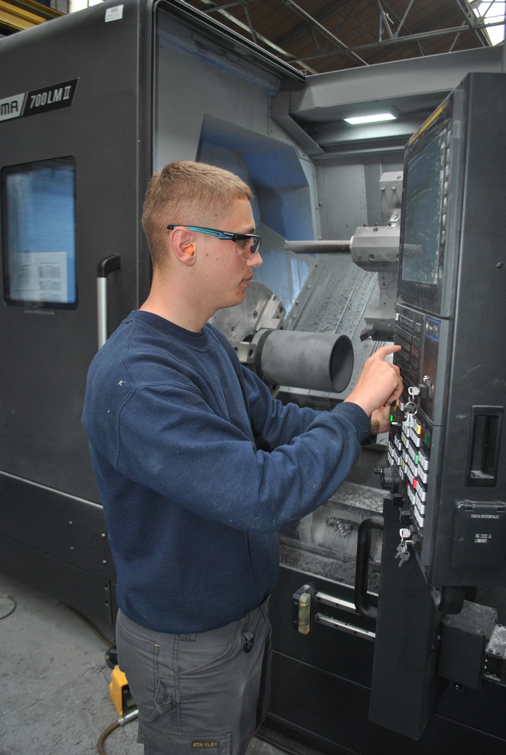 Tufcot Engineering installs large Puma lathe