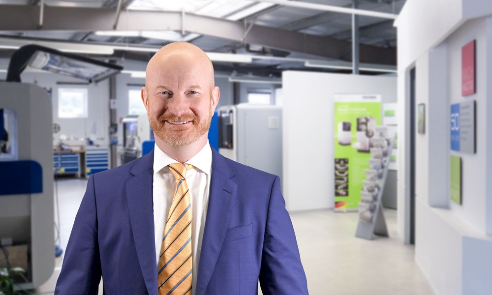 CHATTING WITH SMART MACHINES AT EMO 2025 EXHIBITION