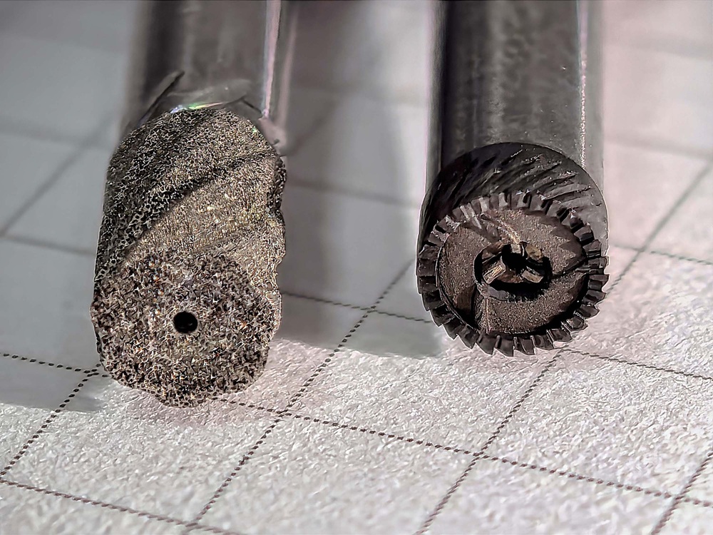 Milling and grinding of ceramics in one set-up