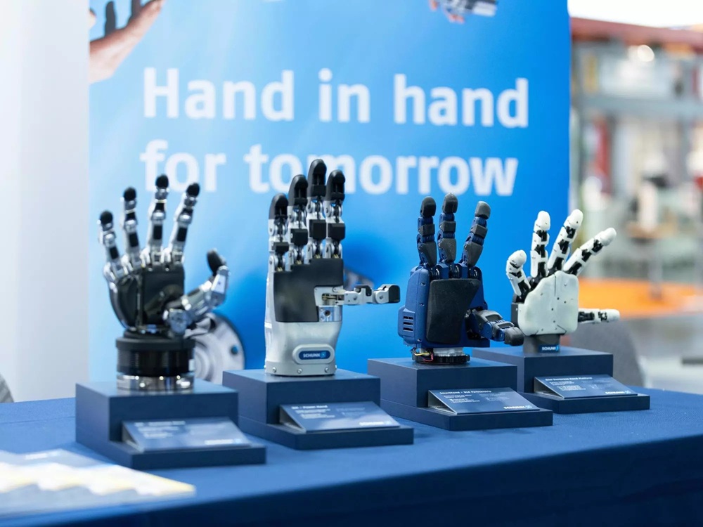 Strengthens technology transfer for humanoid robotics