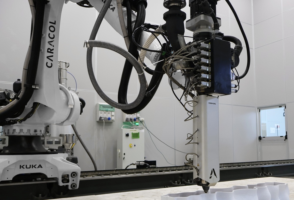 Hub for large-scale robotic additive manufacturing